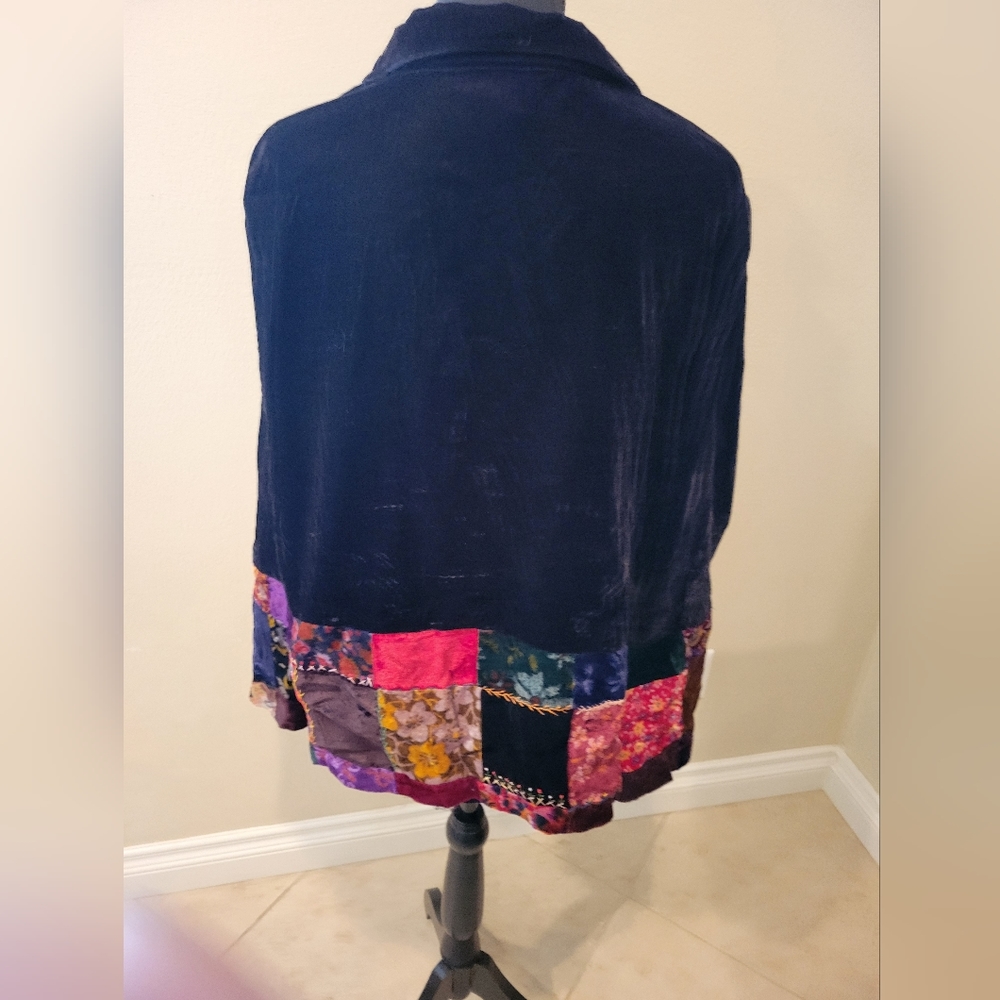 Gorgeous Velvet Patchwork Blazer. - image 2